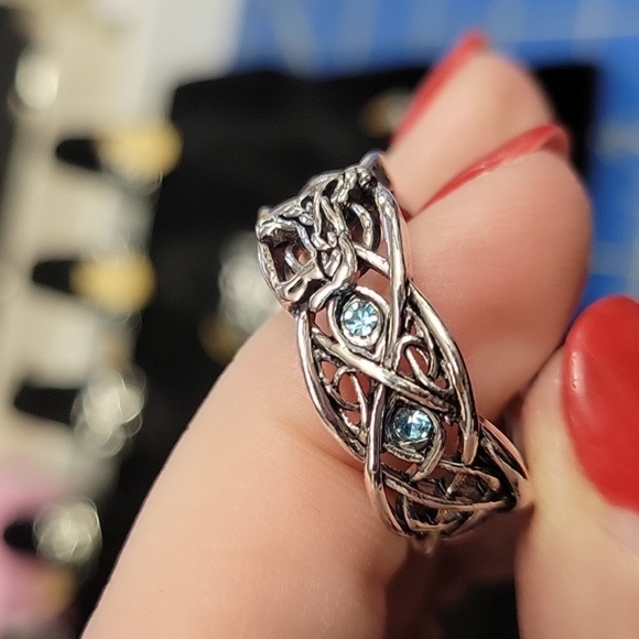 Silver Twisted Tone Aquamarine Faux Light Blue 1/4" Width Band - Picture 1 of 2